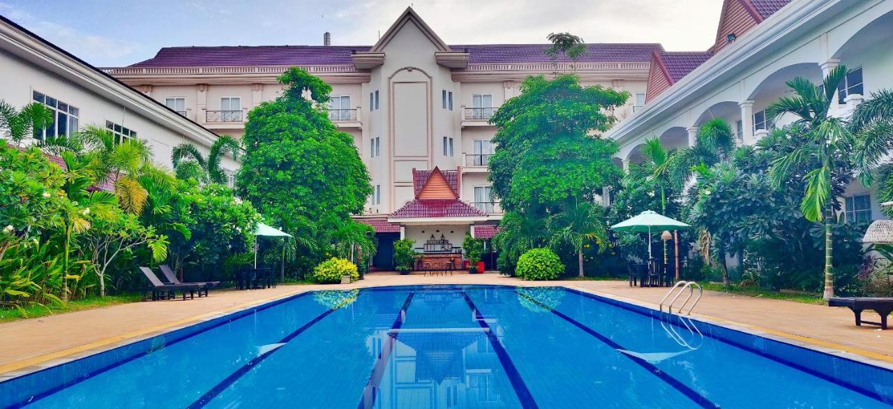 Glorious Hotel Kampong Thom Exterior photo